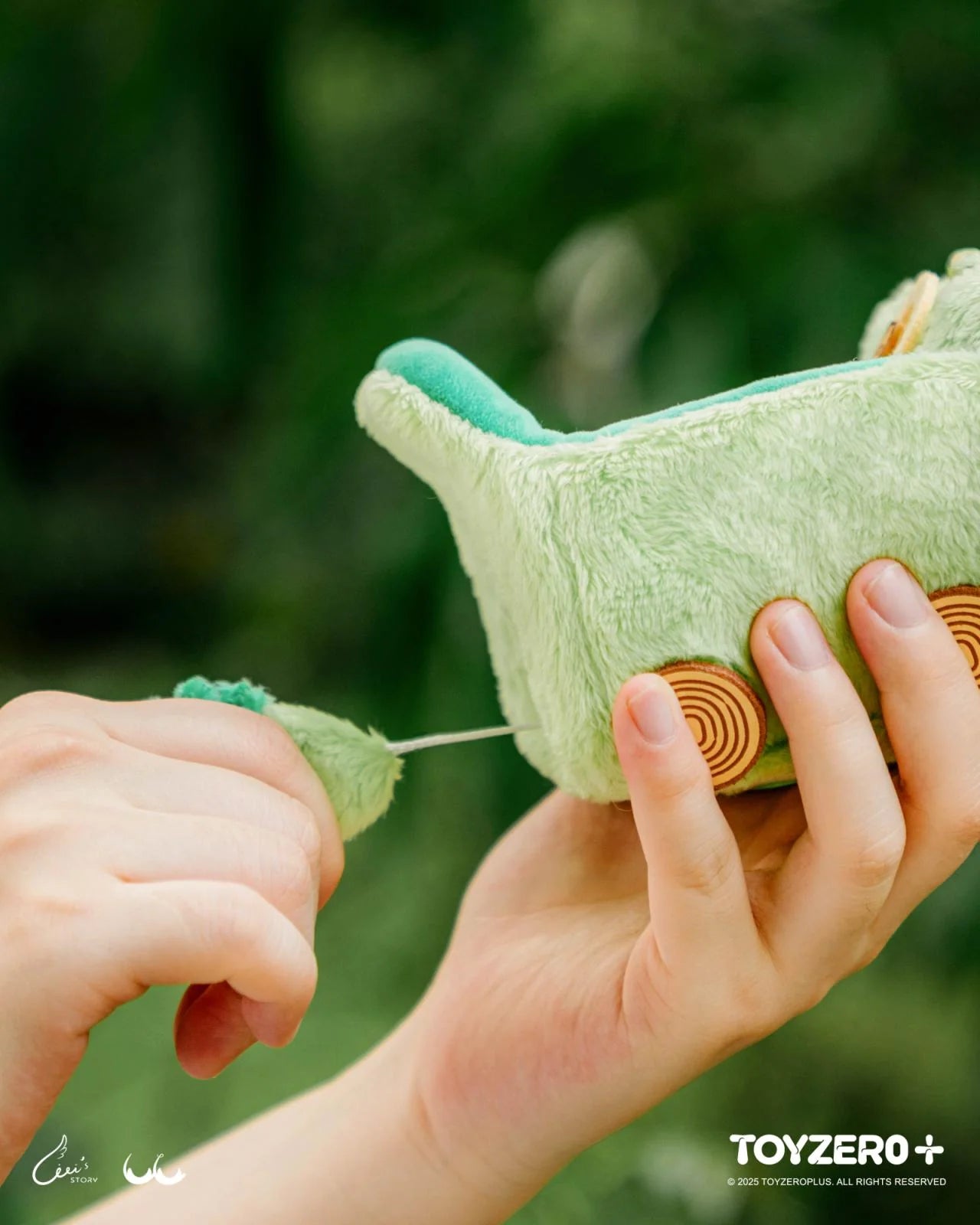 Lulu The Piggy Animal Party-Speeding Crocodile Lu Plush Keychain